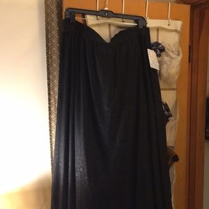 LuLaRoe Lucy Black with floral pattern 2XL